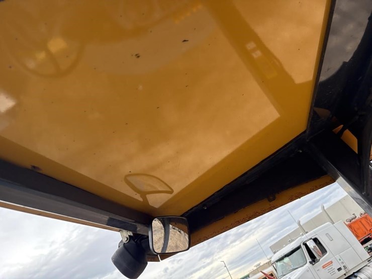 2018-deere-210lep-image-34