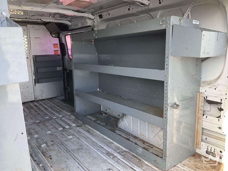 2016-ford-transit-image-32