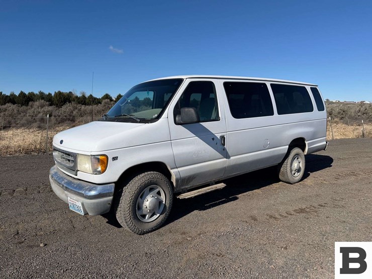 2001-ford-econoline-350-image-1