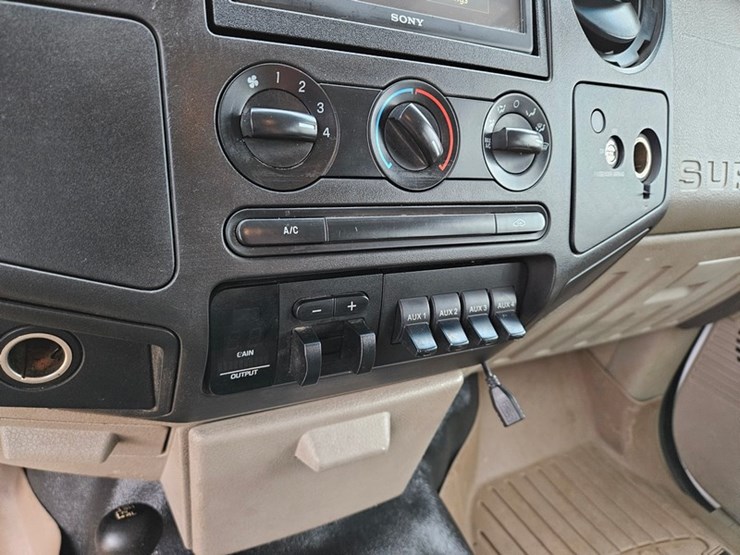 2008-ford-f350-image-33