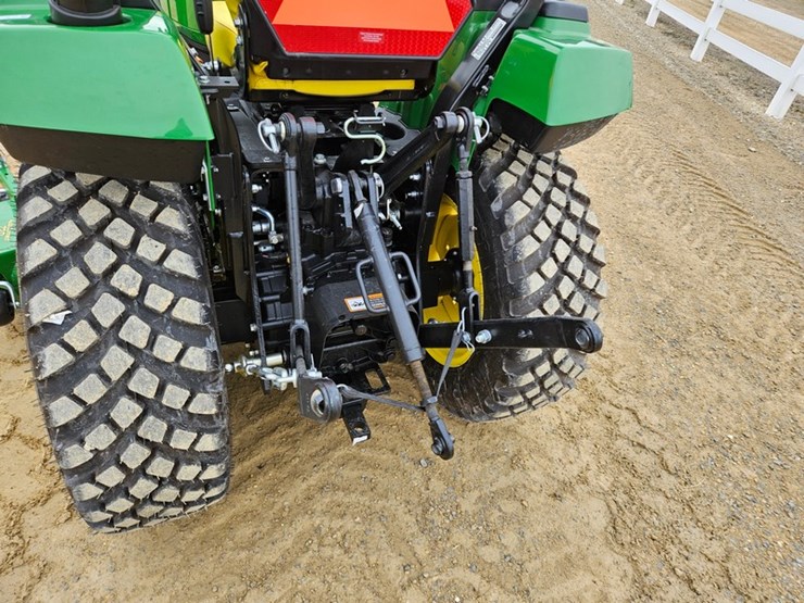 2025-john-deere-2038r-image-22