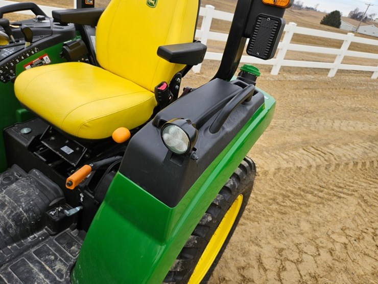 2025-john-deere-2038r-image-38