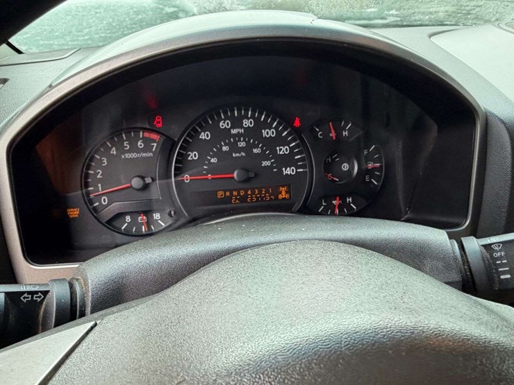 2004-nissan-titan-image-27