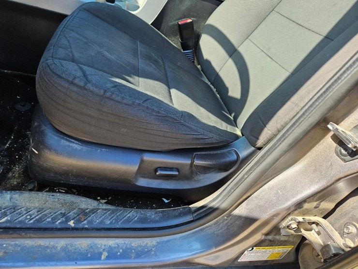 2012-ford-escape-image-37