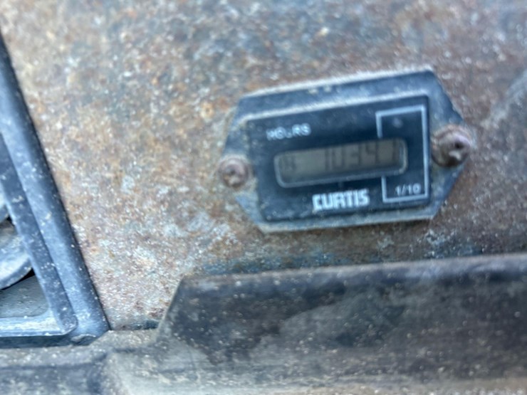 2015-takeuchi-tb1140-image-24