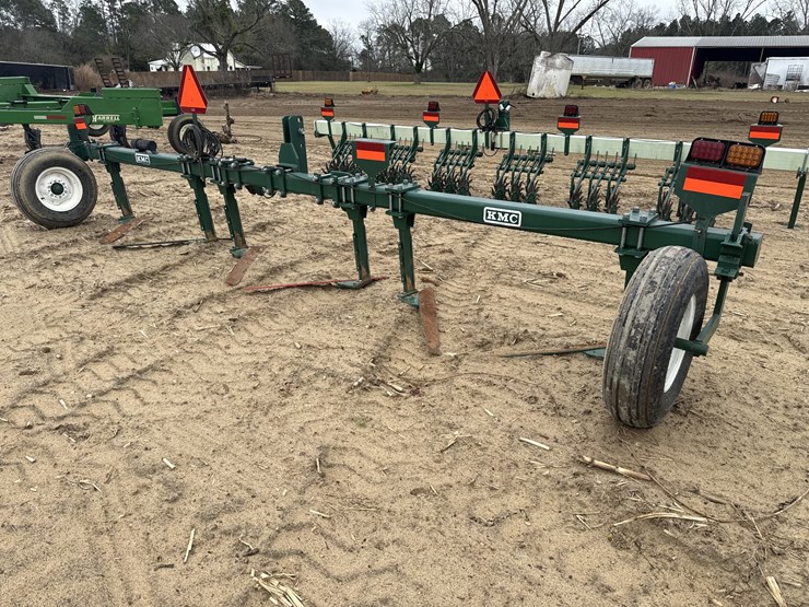 kmc-3pt-6-row-vine-lifter-image-2