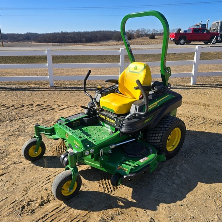 2025 JOHN DEERE Z915E