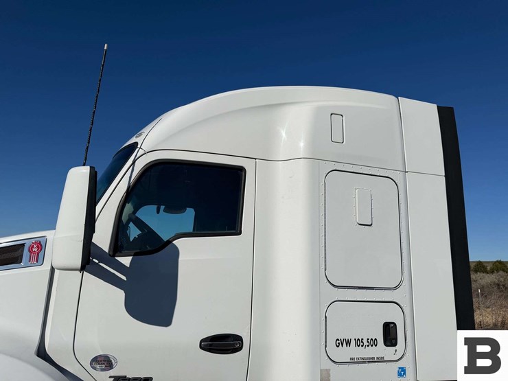 2019-kenworth-t680-image-14