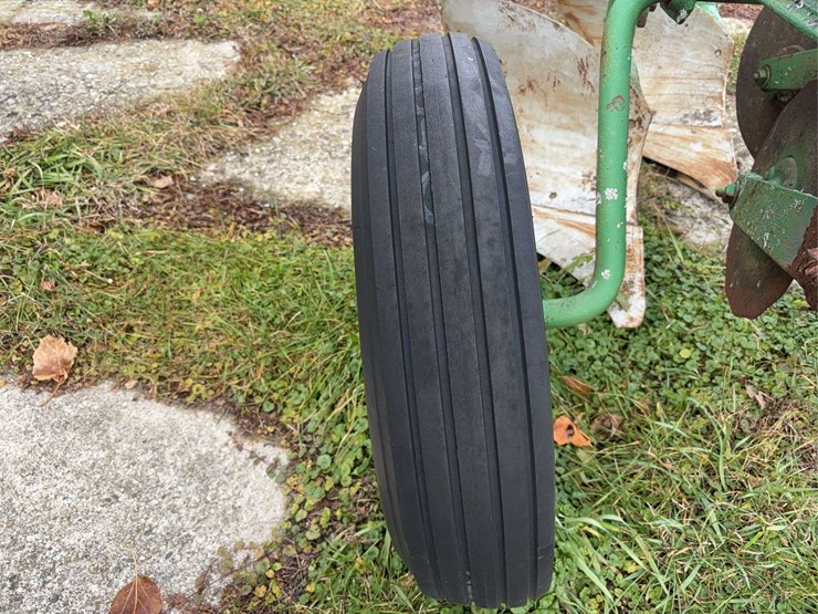 john-deere-12-image-23