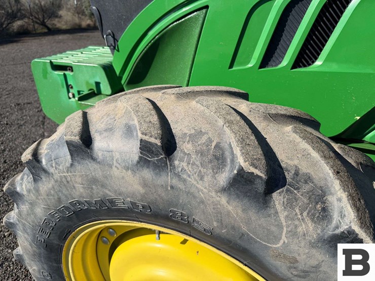 2013-john-deere-6125r-image-15