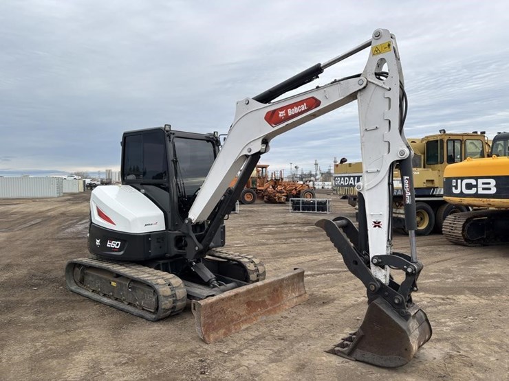 2021-bobcat-e60-image-2