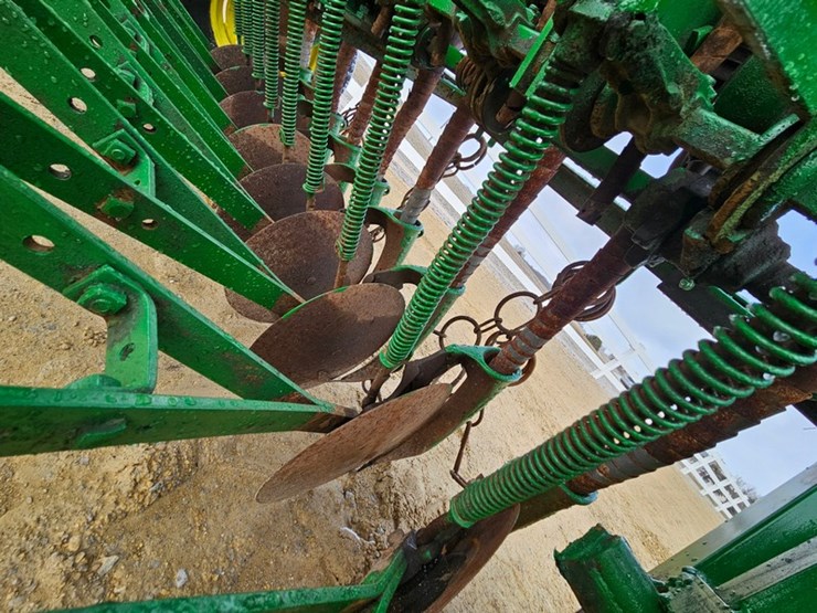 john-deere-5-image-17