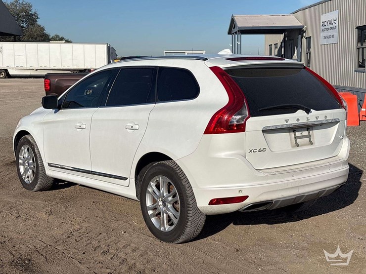 2016-volvo-xc60-image-5