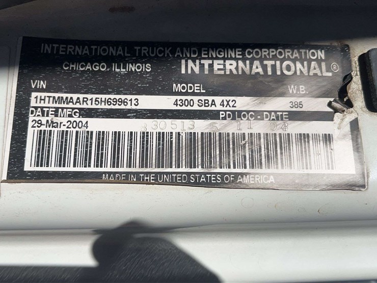 2005-international-durastar-4300-image-11