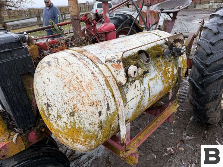 international-harvester-h-tractor-image-14