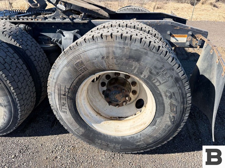 2014-freightliner-cascadia-125-image-20