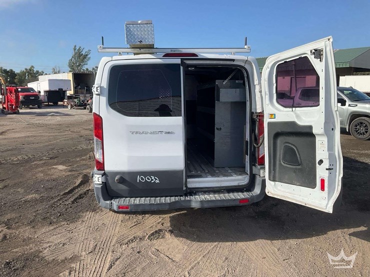 2016-ford-transit-image-28