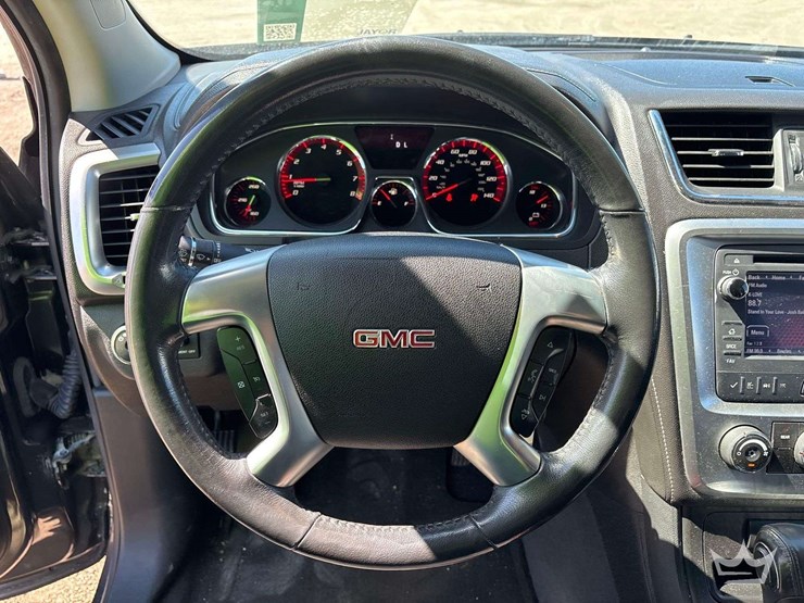 2014-gmc-acadia-image-11