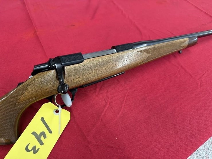 browning-medallion-300-win-mag-rifle-image-1