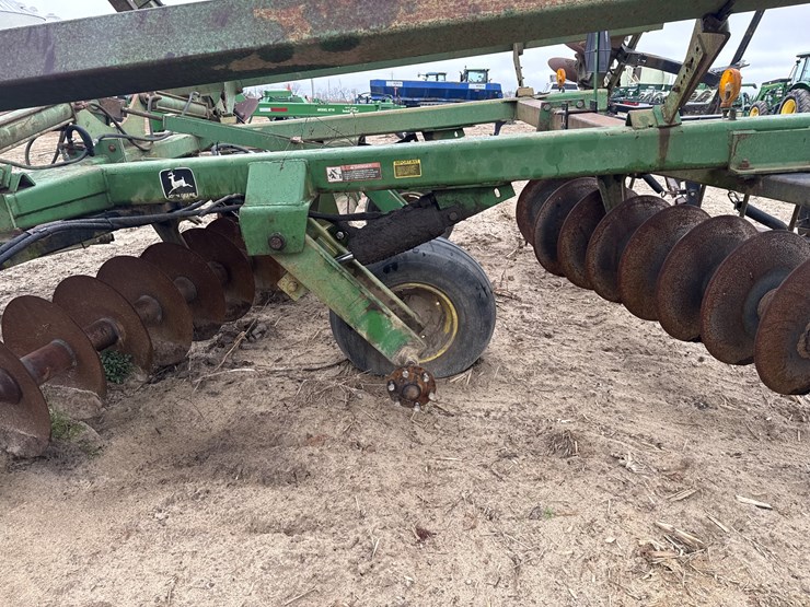 john-deere-630-image-7