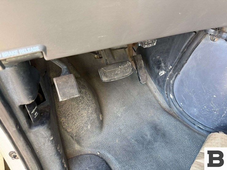 1999-ford-econoline-350-image-28