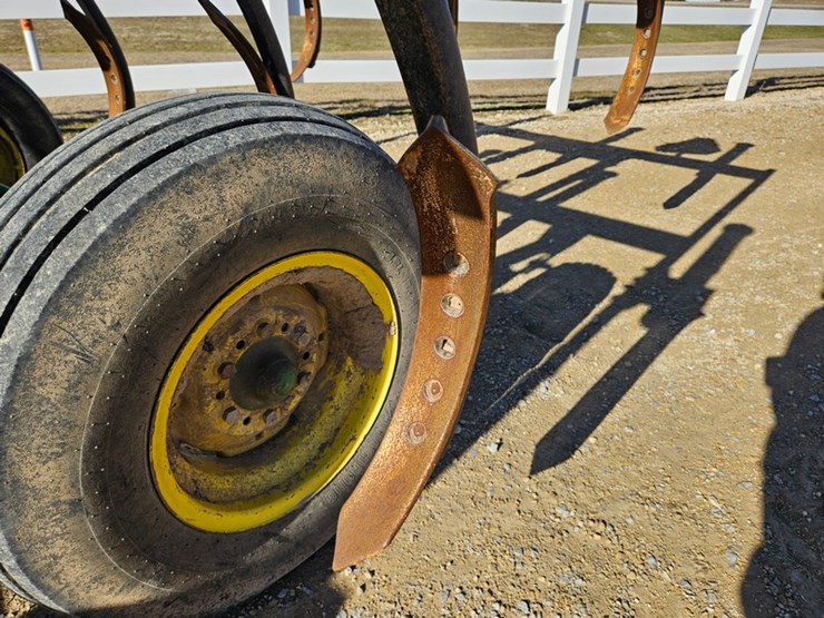 john-deere-714-image-11