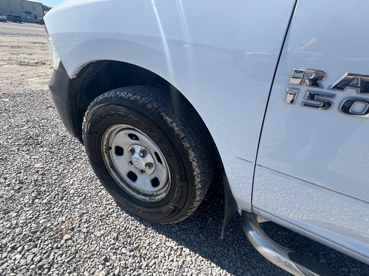 2015-dodge-1500-image-11