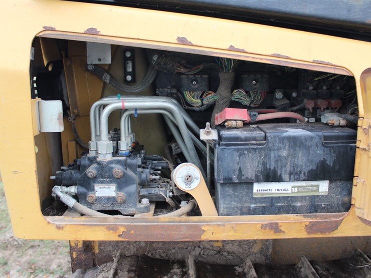 caterpillar-d5k-image-8