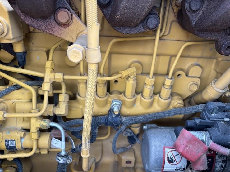 2018-deere-210lep-image-47