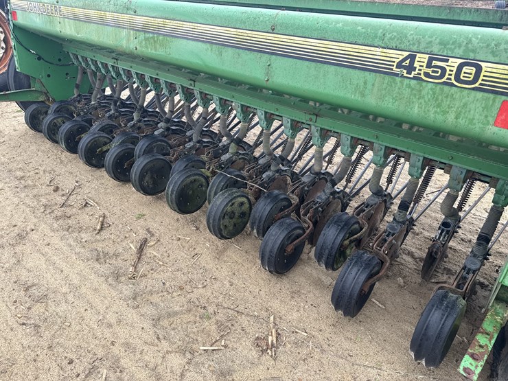 john-deere-450-image-6