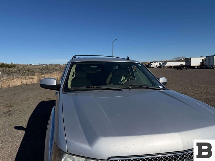 2011-chevrolet-tahoe-image-9