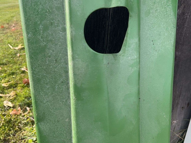 john-deere-model-h-hood-and-grille-panels-image-17