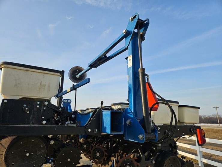 2019-kinze-3500-image-29