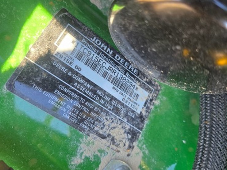 2025-john-deere-z915e-image-19