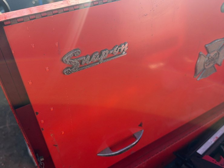 snap-on-tool-box-image-1