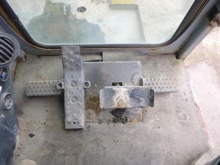 1996-gradall-xl4100-image-44