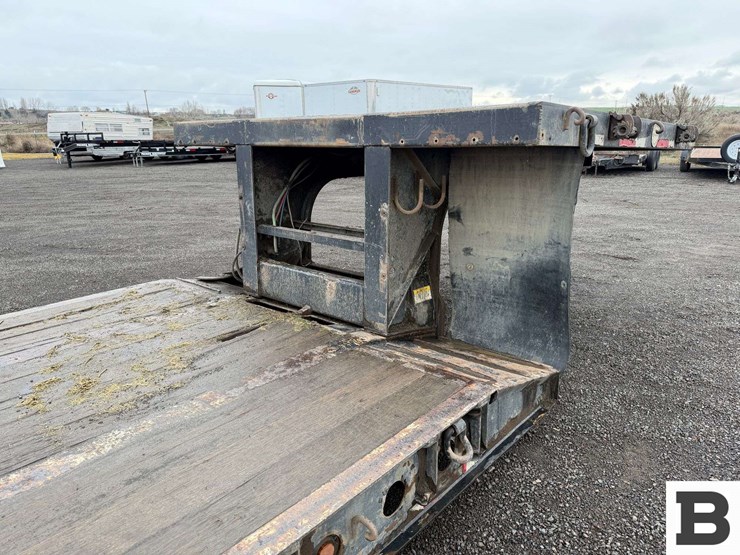 2005-fontaine-low-bed-trailer-image-33