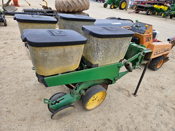 john-deere-7300-image-12