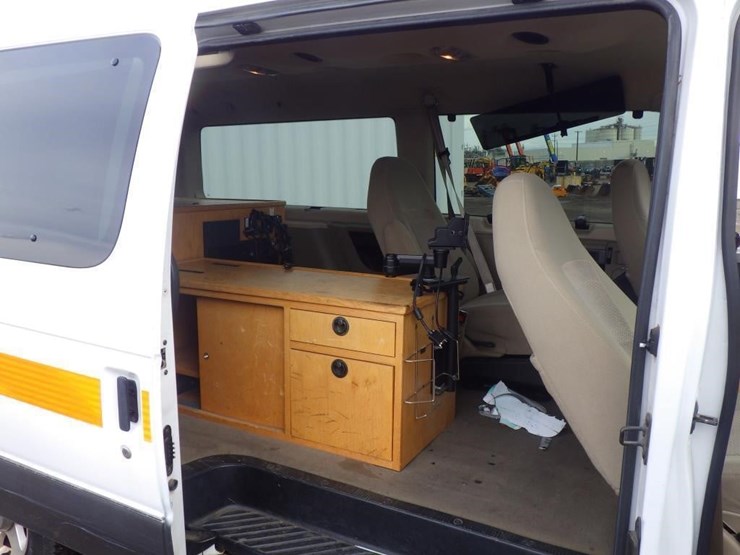 2006-ford-cargo-image-7