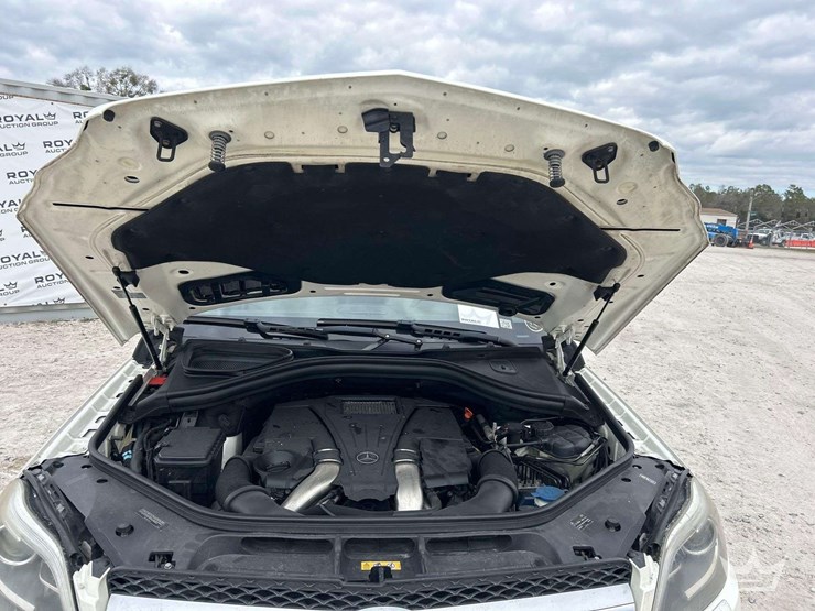 2014-mercedes-benz-gl450-image-7