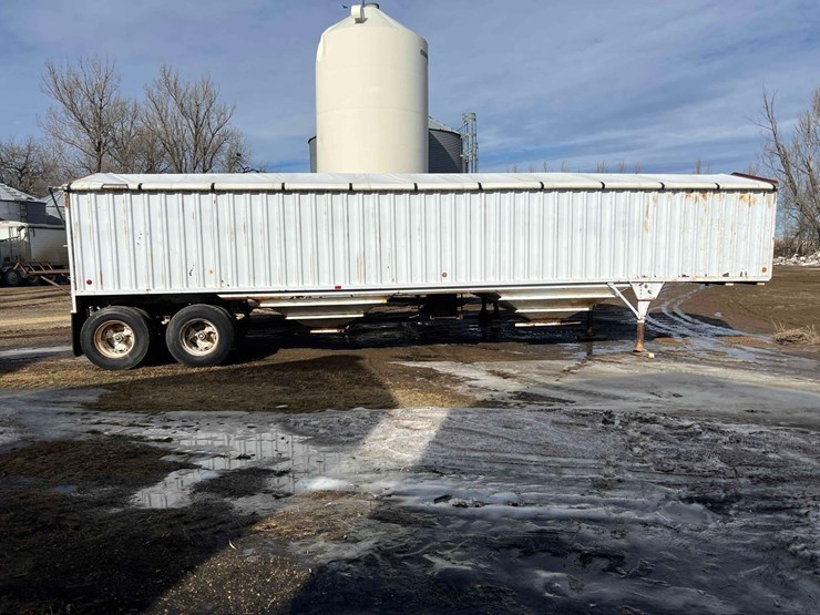 hopper-trailer-image-8