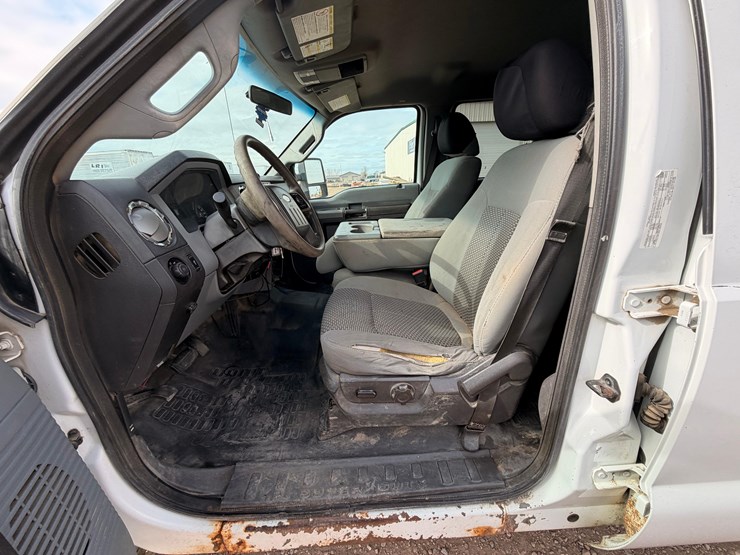 2011-ford-f350-image-14