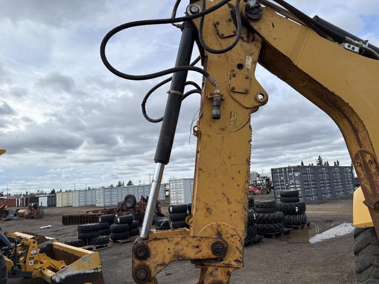 caterpillar-420f2-image-22