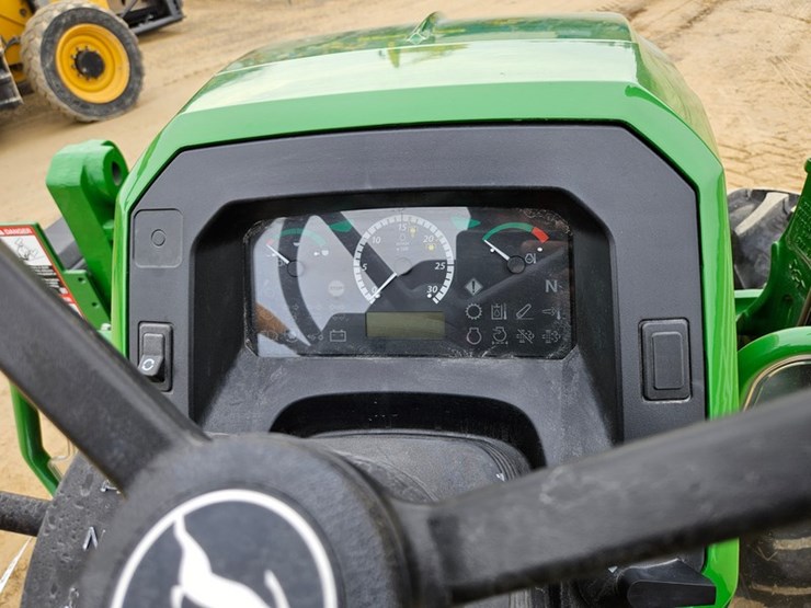 2024-john-deere-5067e-image-38