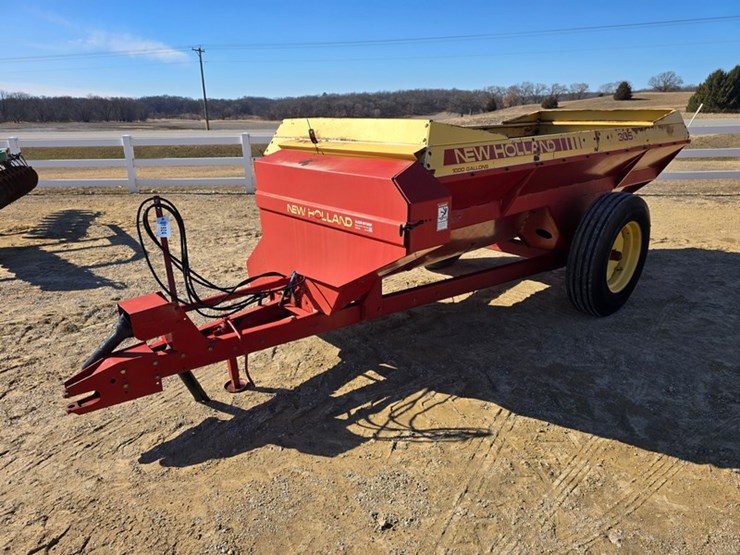 new-holland-305-image-1