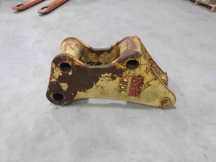 komatsu-pc200-image-1