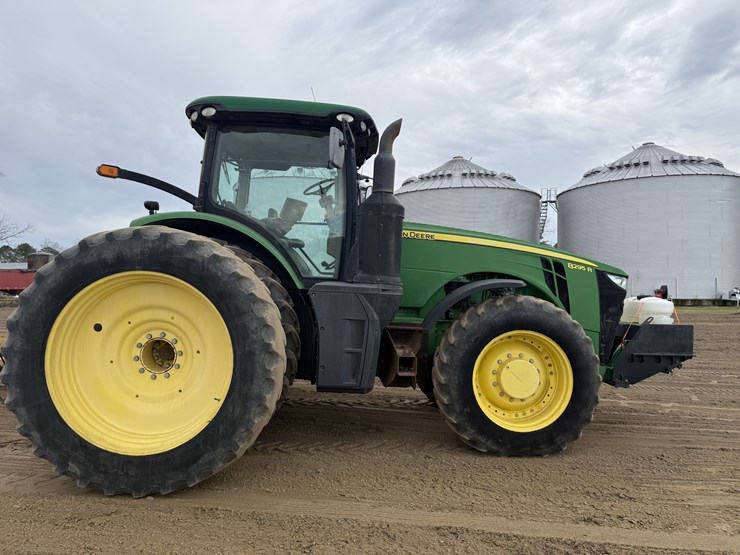 2015-john-deere-8295r-image-5
