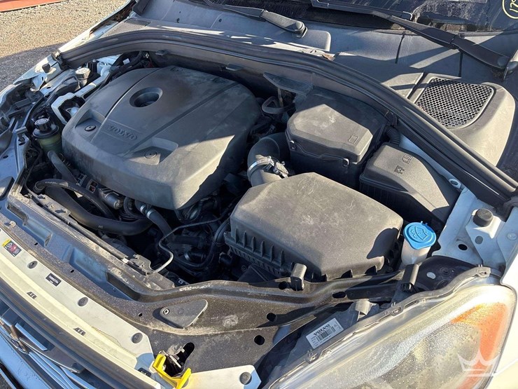 2016-volvo-xc60-image-9