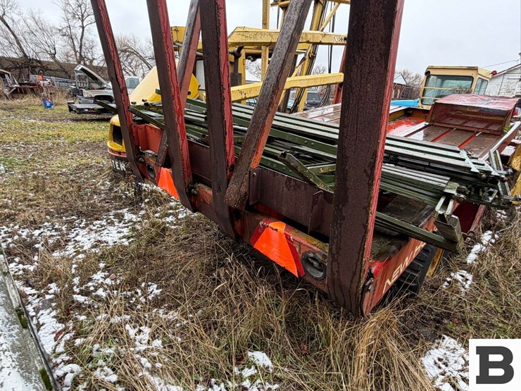 new-holland-1075-image-14