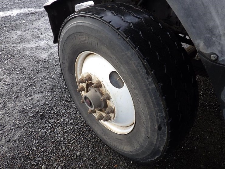 2007-international-7600-image-21